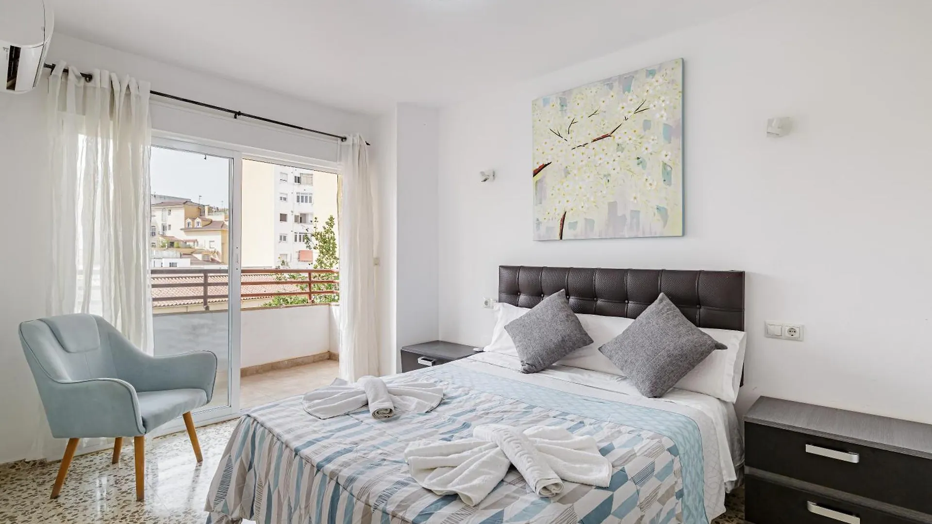 Piso Amplio Cerca Del Centro De Malaga Capital Apartamento 0*,  Espanha