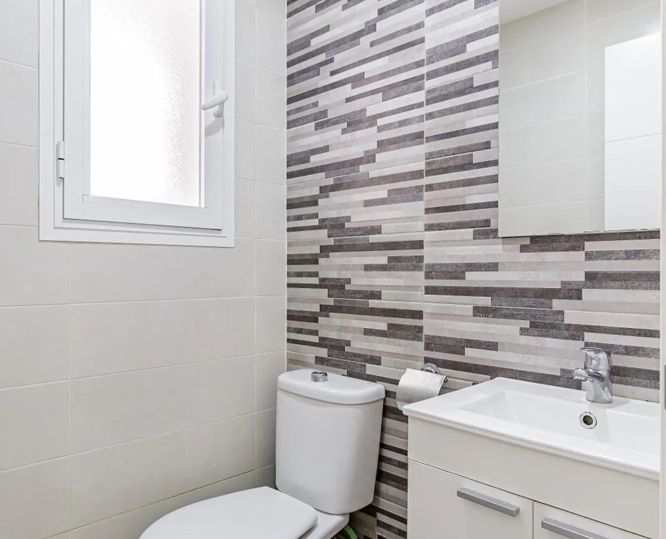 Piso Amplio Cerca Del Centro De Malaga Capital Apartamento