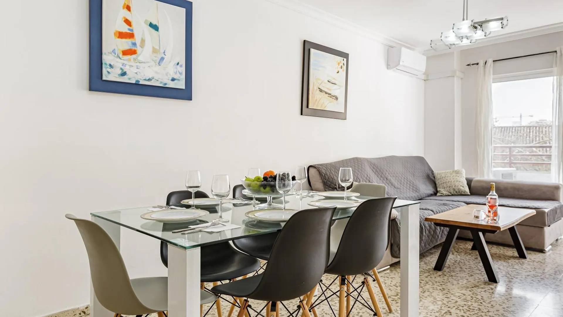 Apartamento Piso Amplio Cerca Del Centro De Malaga Capital 0*,  España